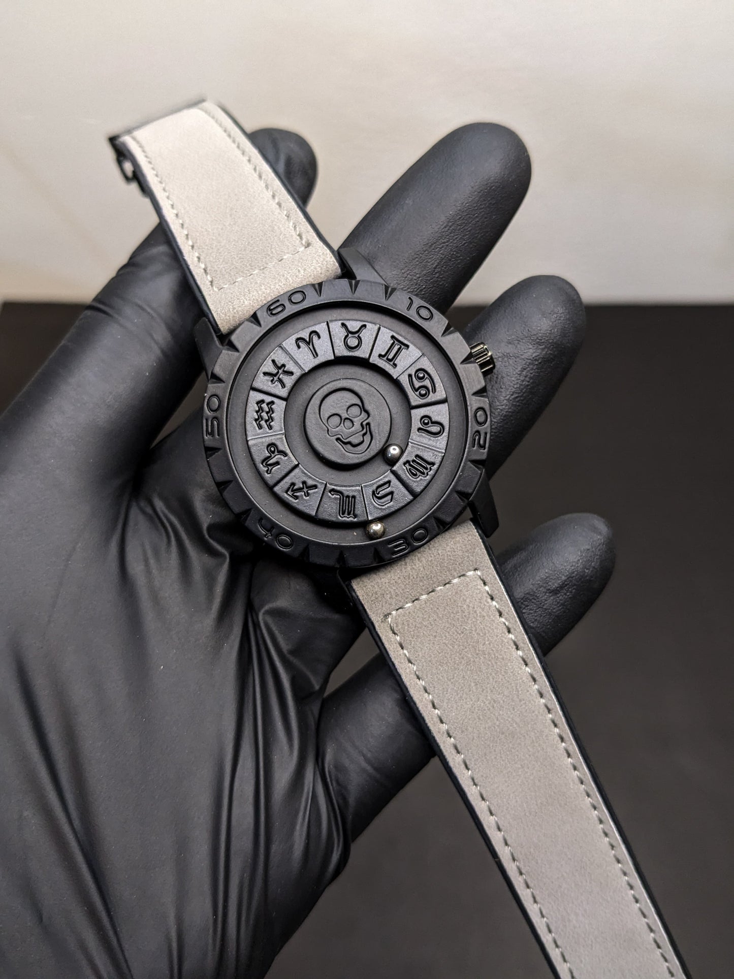 Chaxigo Magnetic Ball Watch