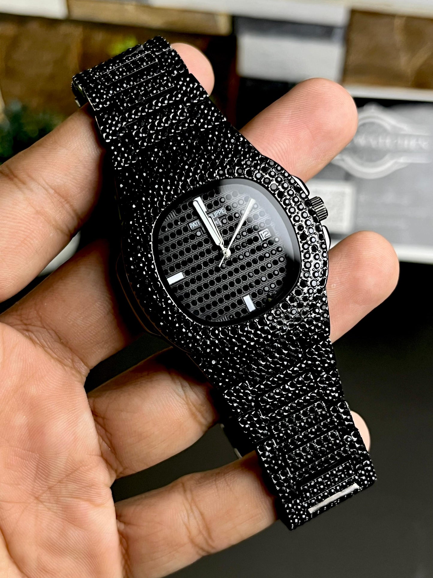 PP Nautilus – Black Fully Stoned Edition