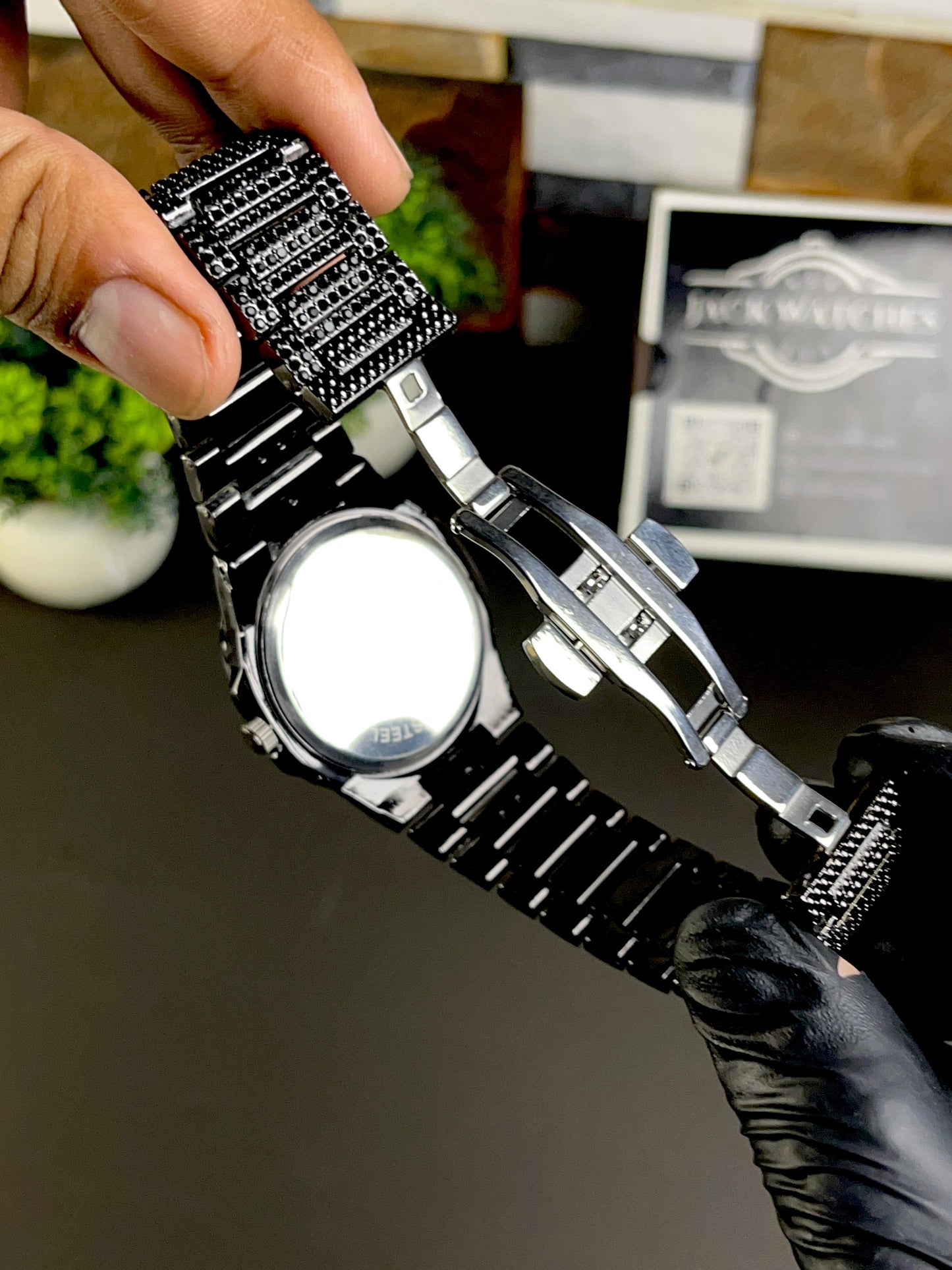 PP Nautilus – Black Fully Stoned Edition
