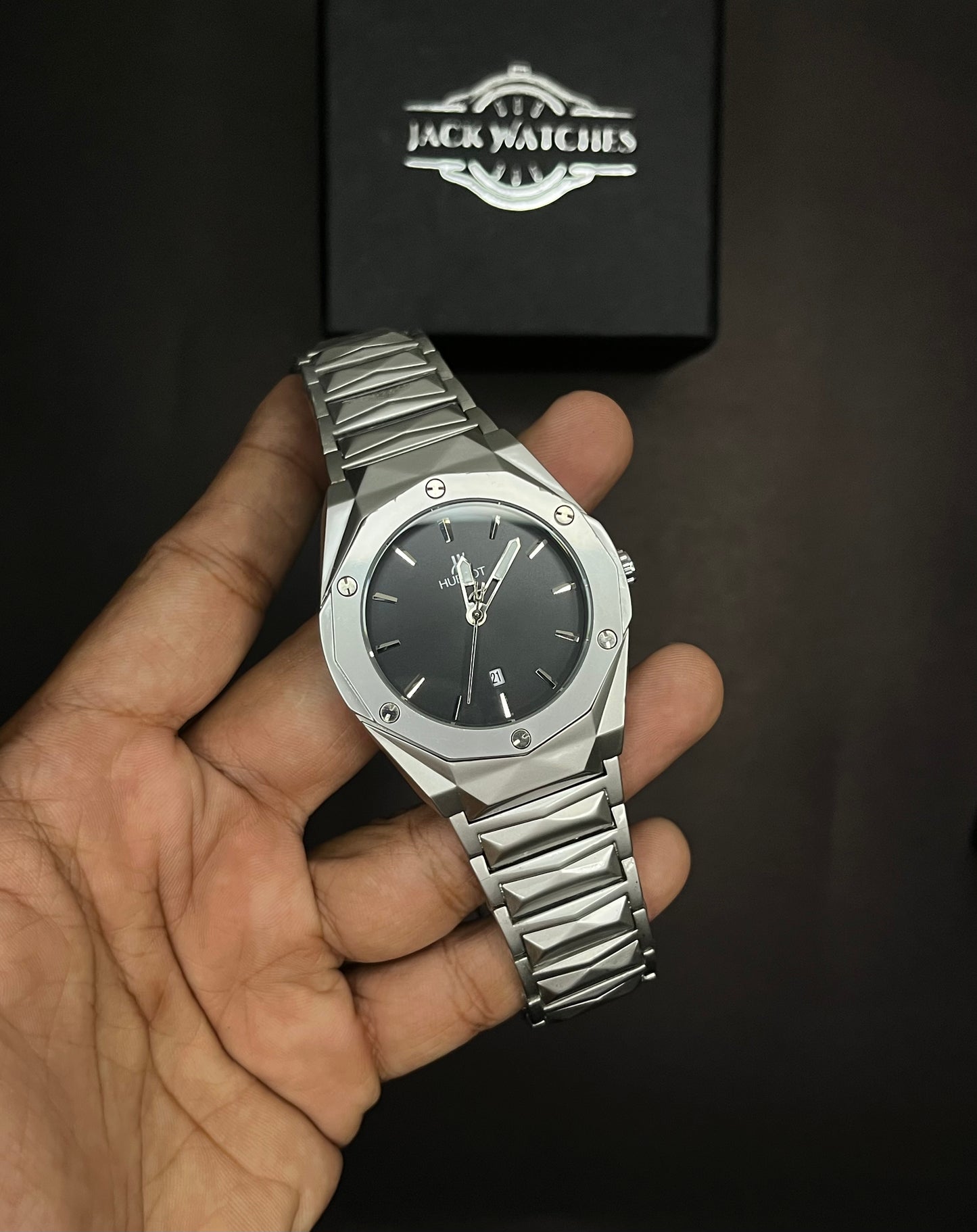 HB Diamond Cut Steel Chain Watch – Heavyweight Luxury