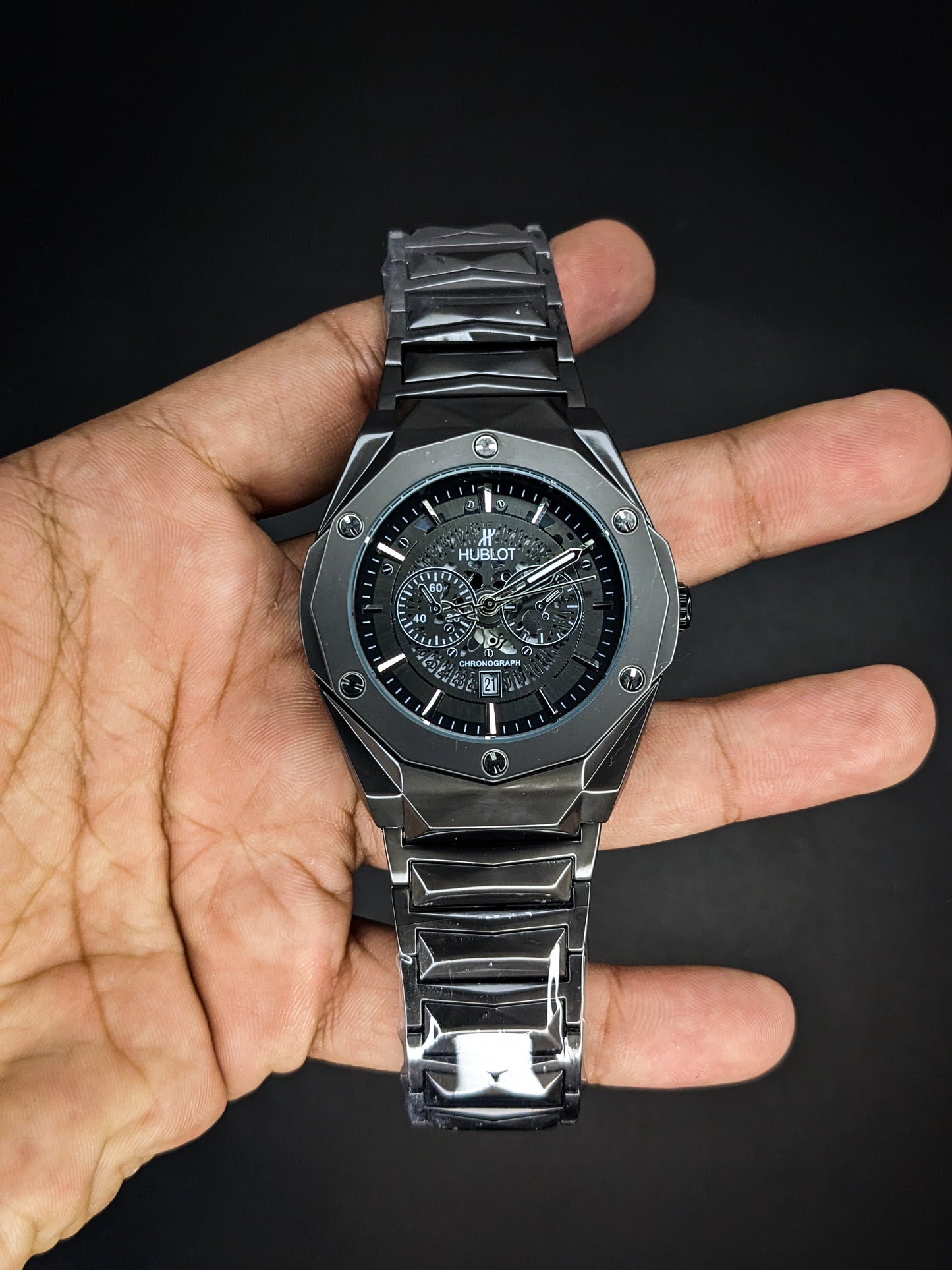 HB Diamond Cut Watch Black