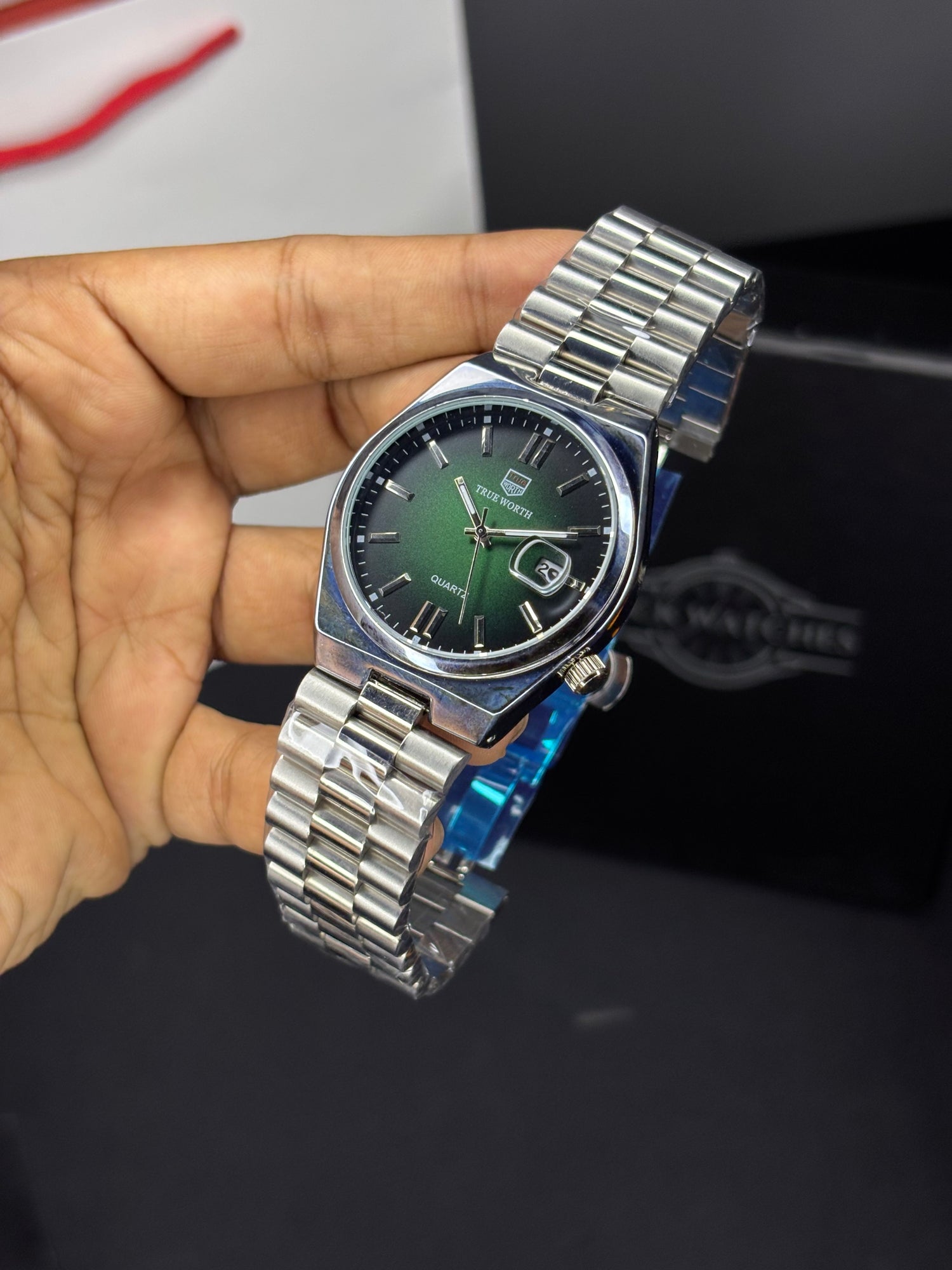 True Worth Quartz TWCTZN - Silver