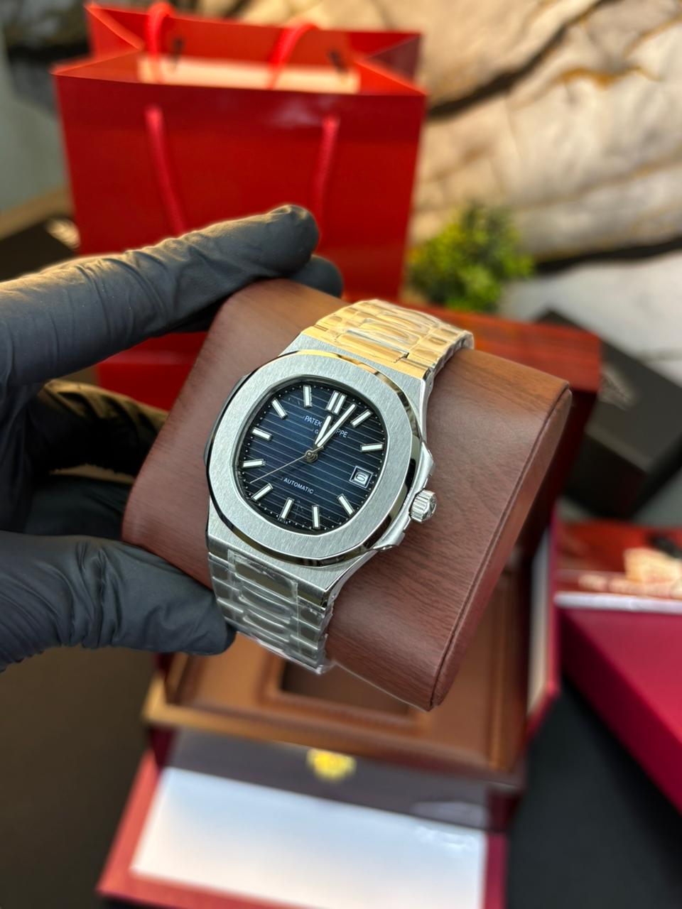 Patek Nautilus Automatic - Master Grade