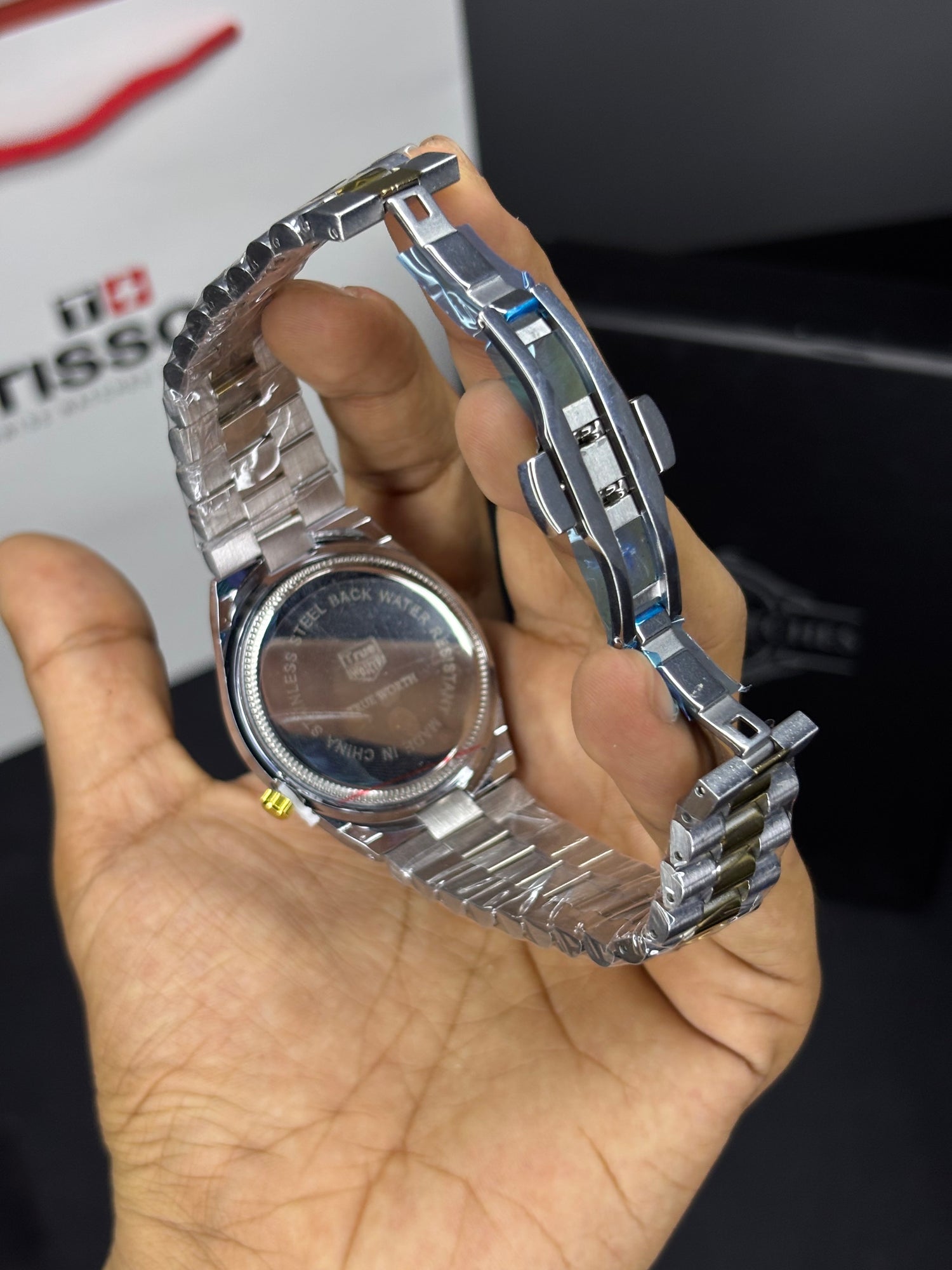 True Worth Quartz TWCTZN - Silver