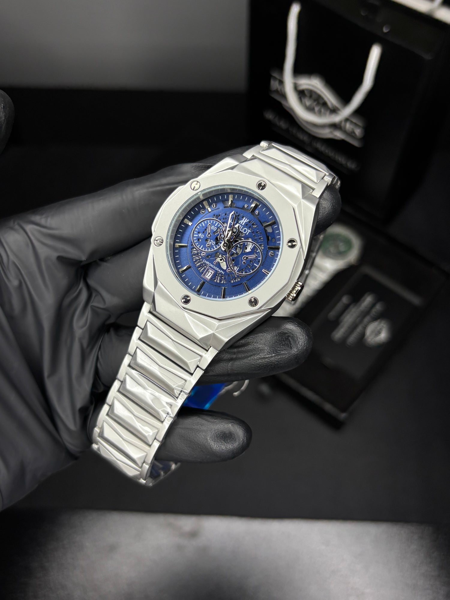 HB Diamond Cut Quartz