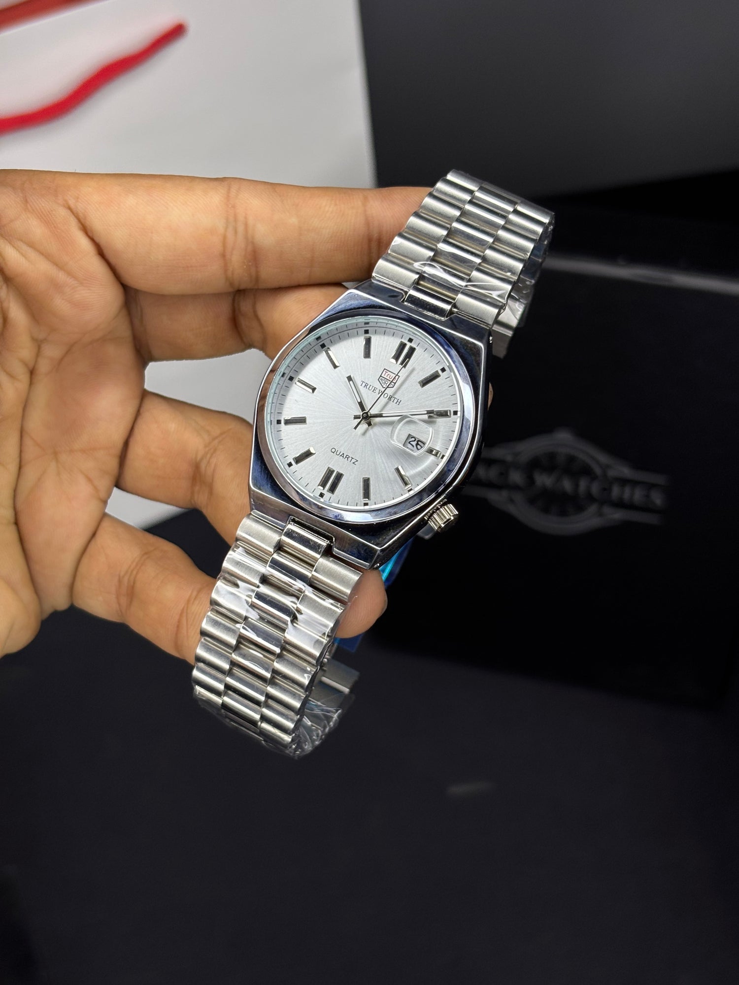 True Worth Quartz TWCTZN - Silver