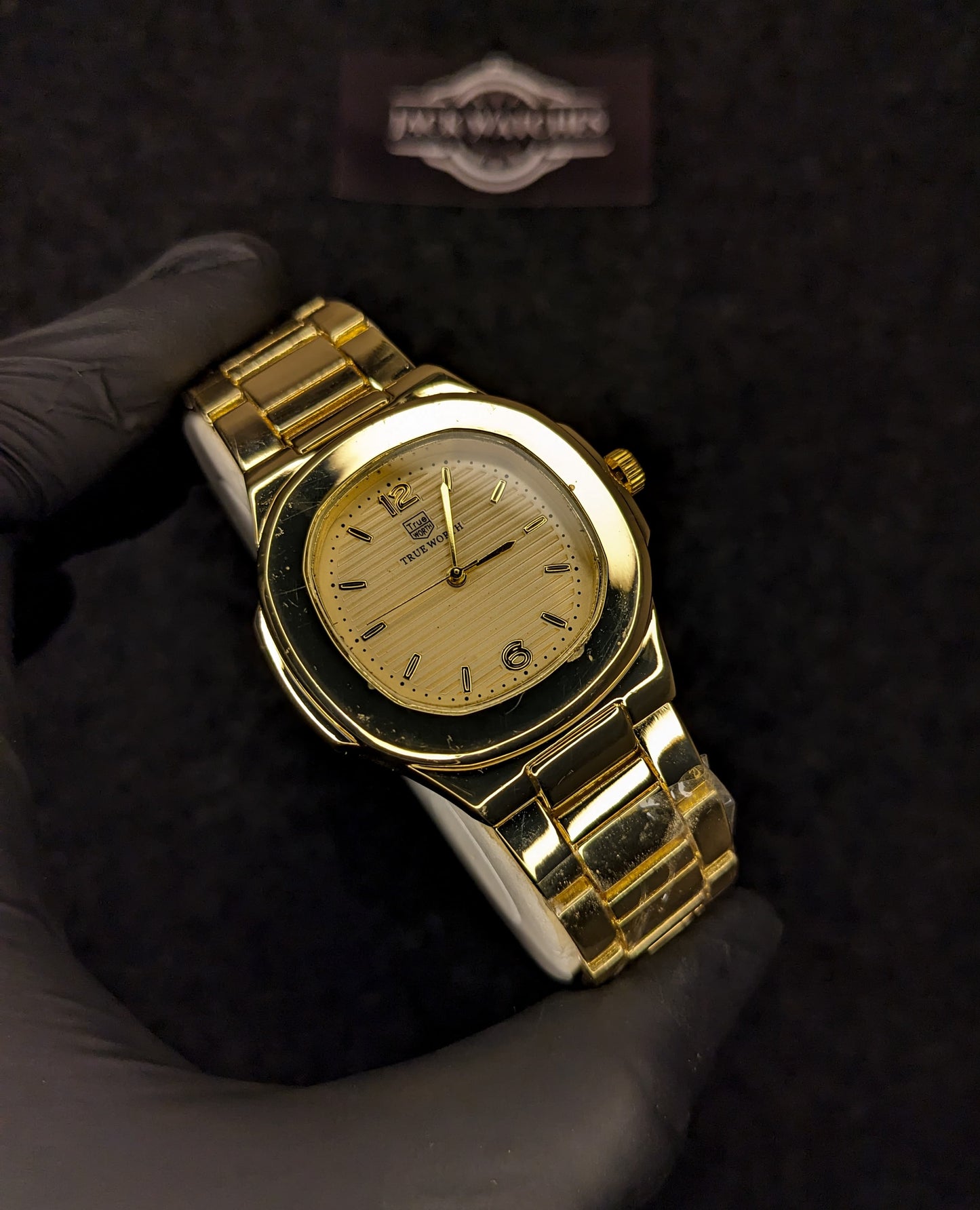 True Worth Nautilus Watch - Golden With Golden Dial