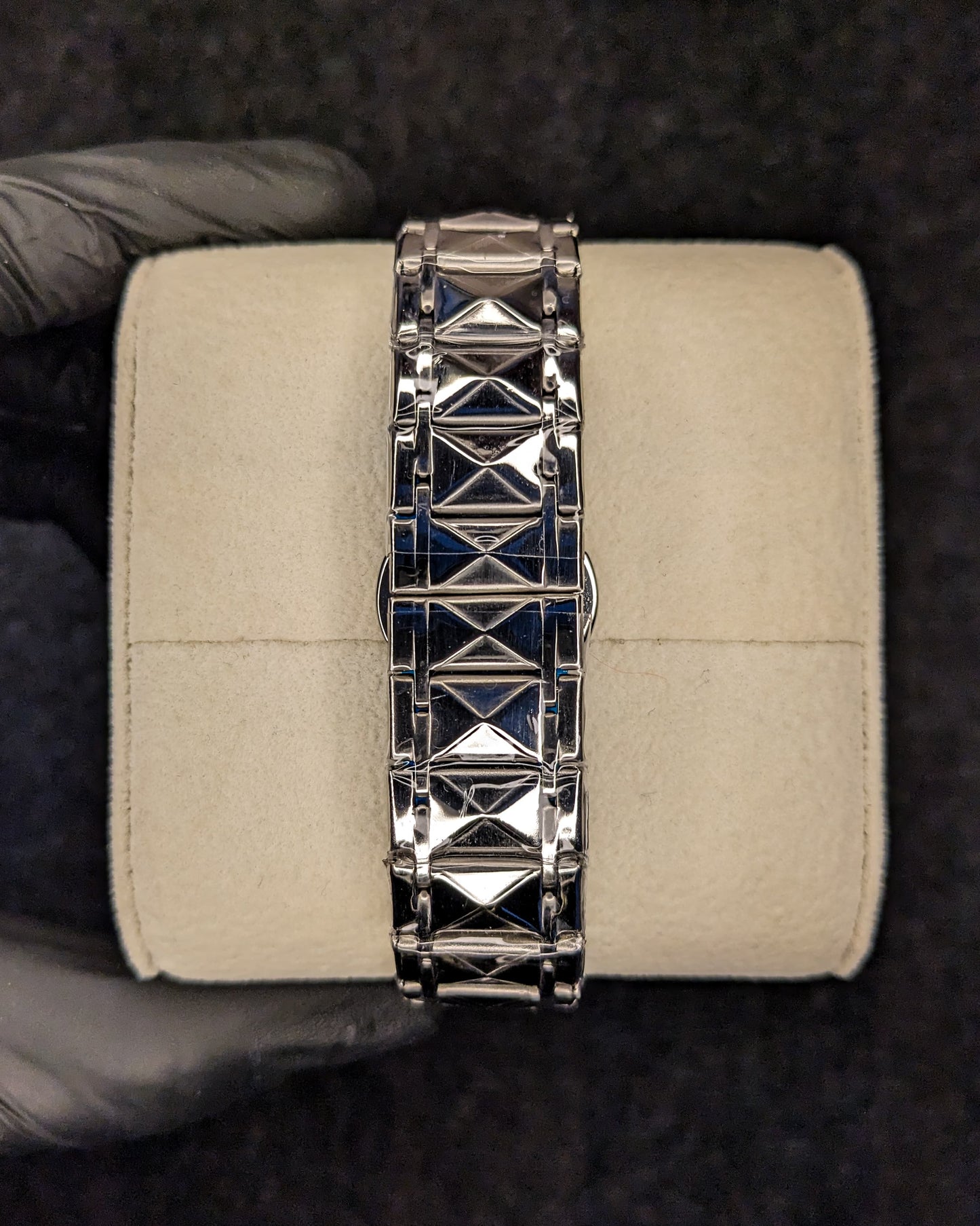 Skmei Diamond Cut Style Day & Date - Silver - Black Dial