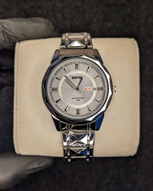 Skmei Diamond Cut Style Day & Date - Silver - White Dial