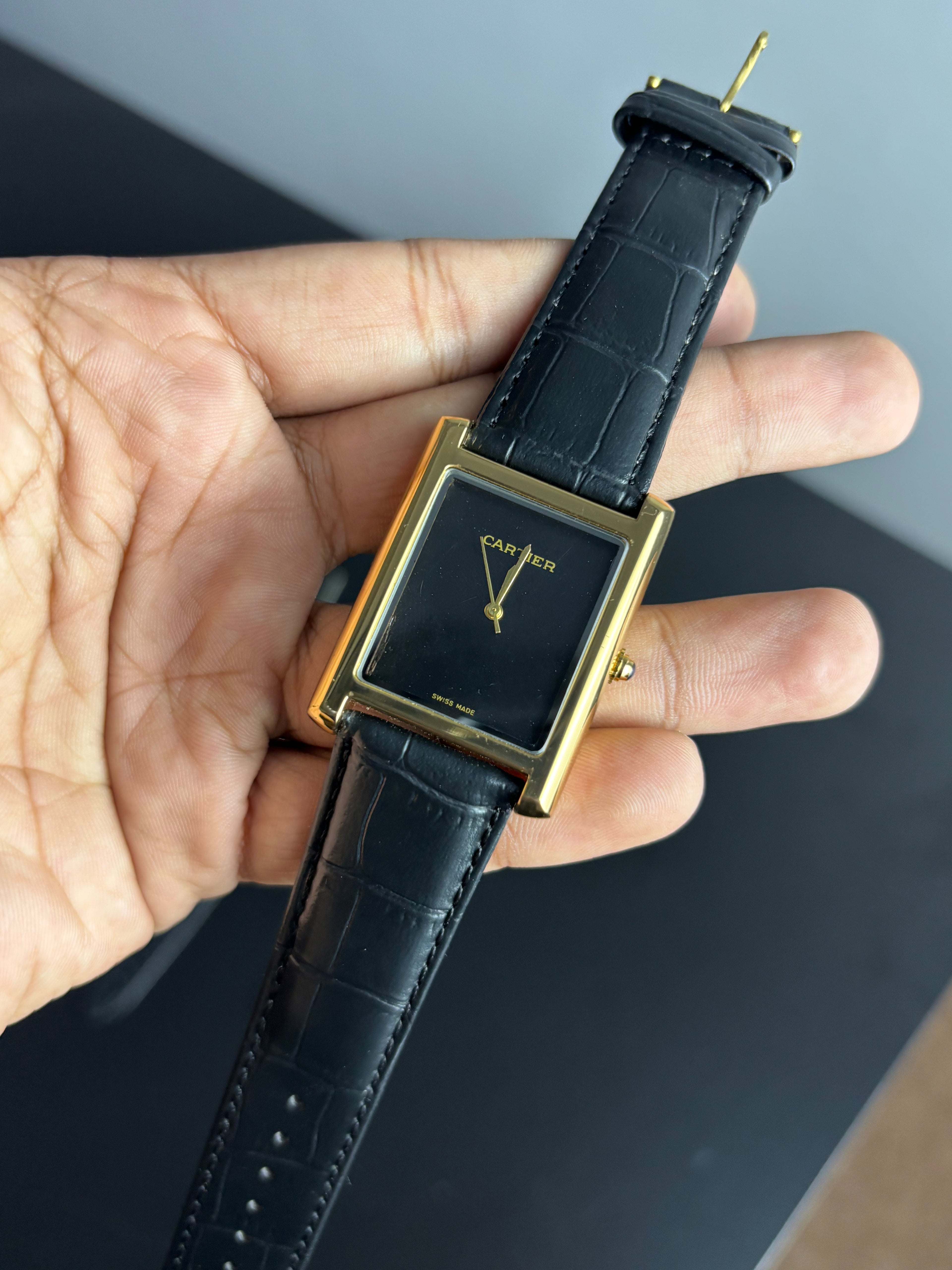 Crtr Tank Gold Case Black Straps