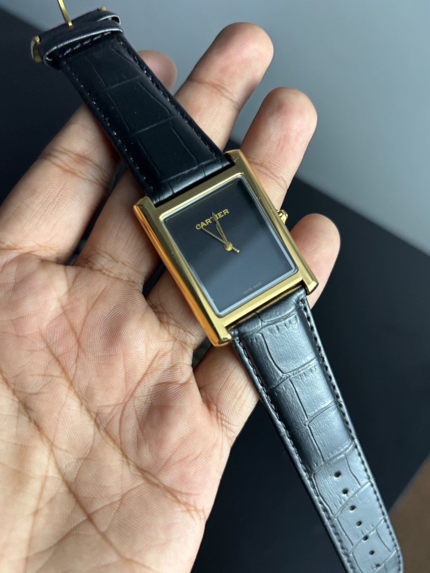Crtr Tank Gold Case Black Straps