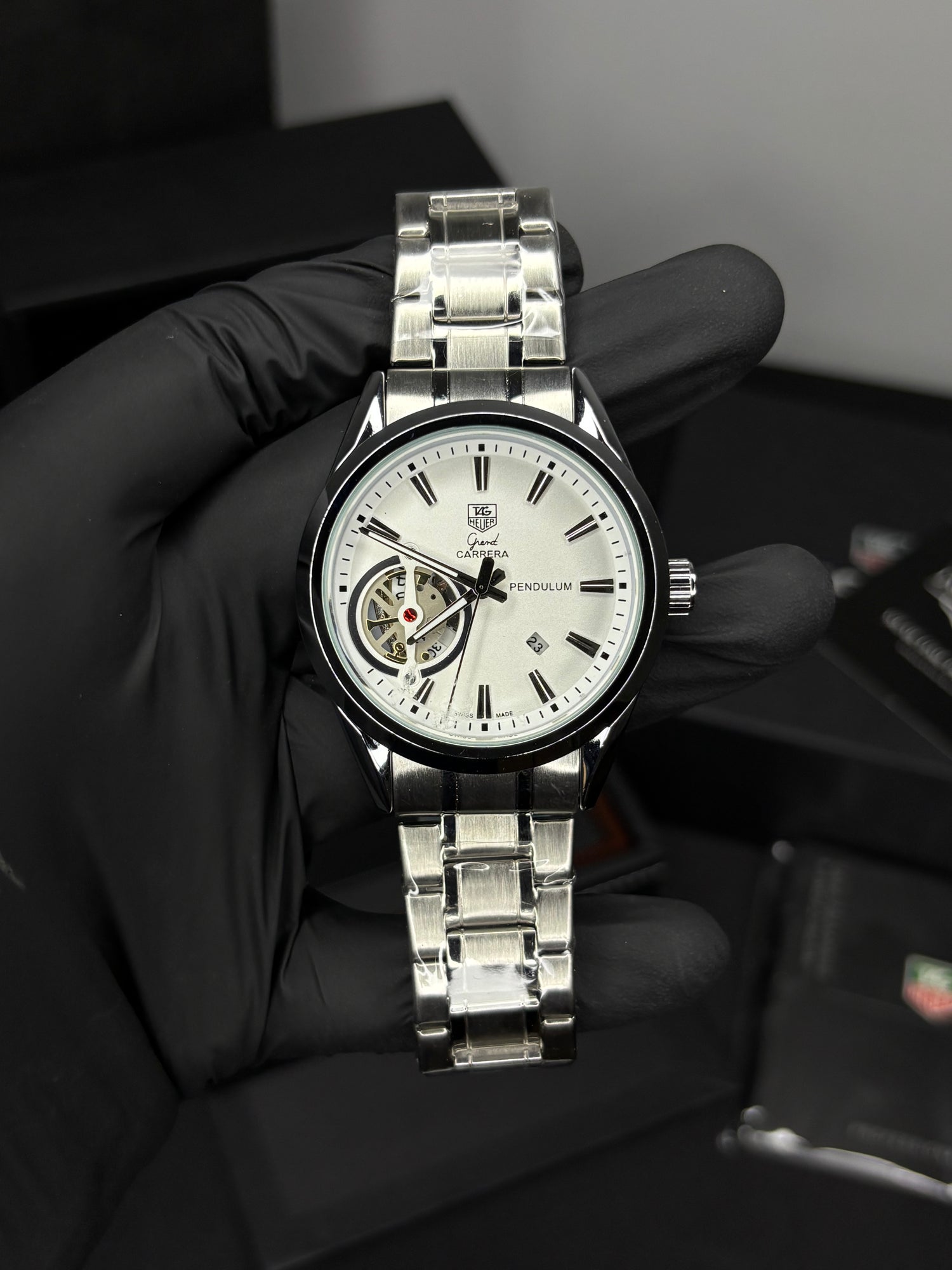 TH Calibre 5 Semi-Auto (Quartz)