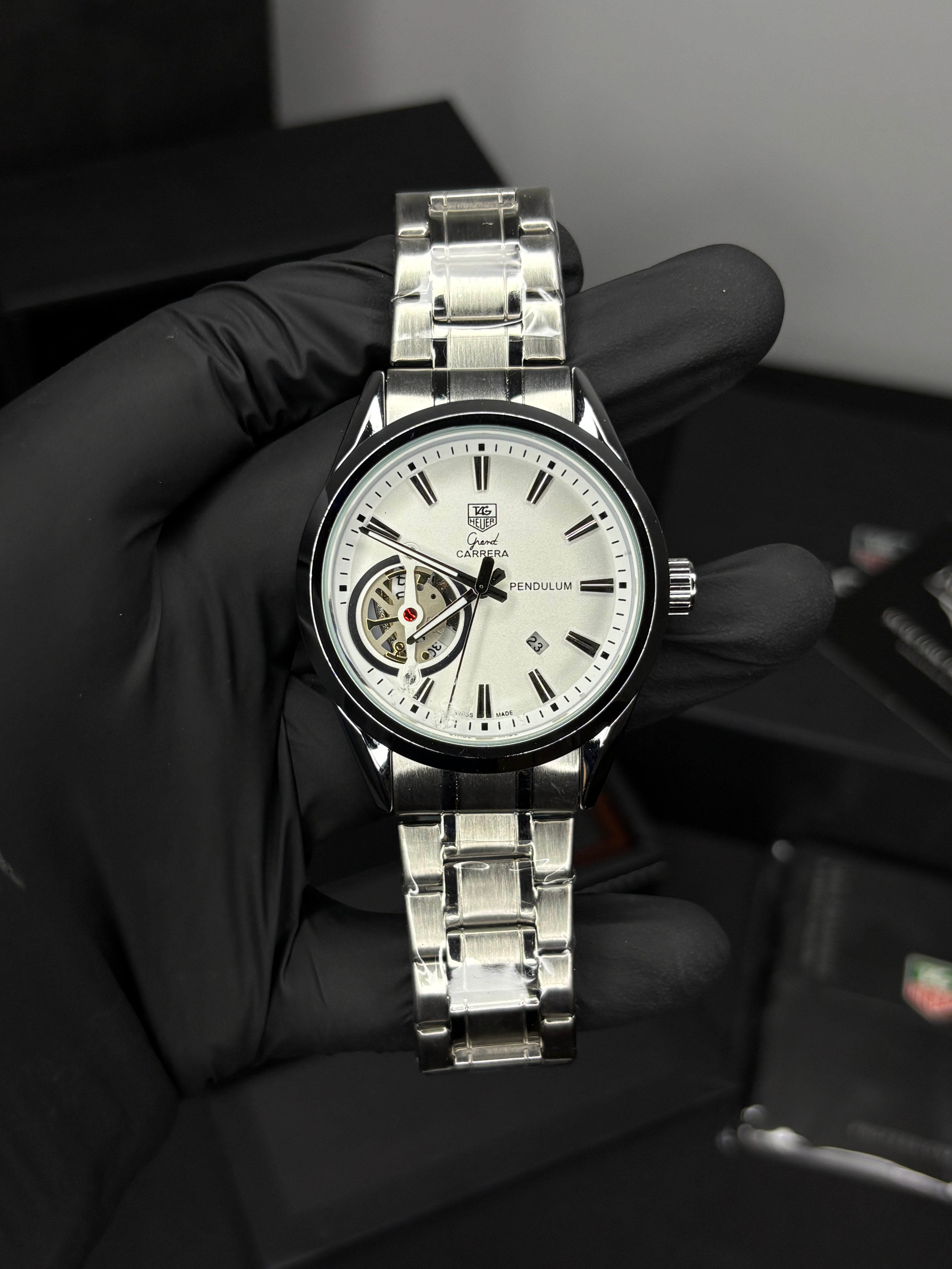 TH Calibre 5 Semi-Auto (Quartz)