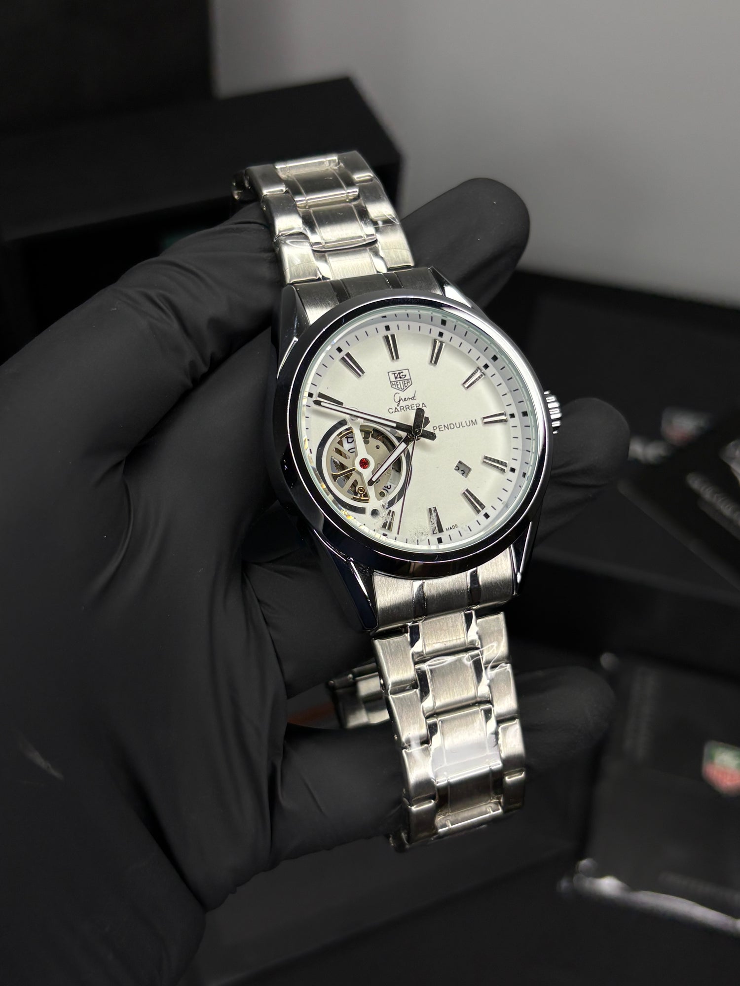 TH Calibre 5 Semi-Auto (Quartz)