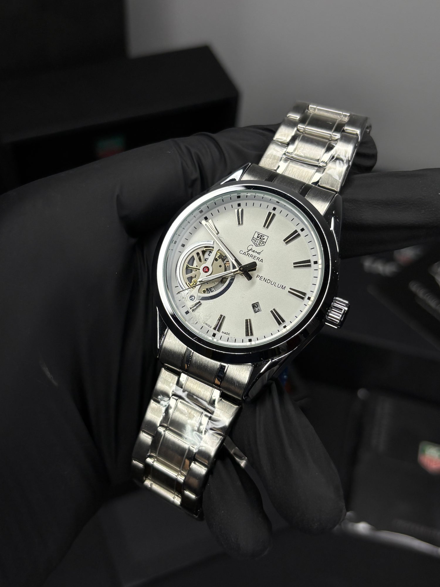 TH Calibre 5 Semi-Auto (Quartz)