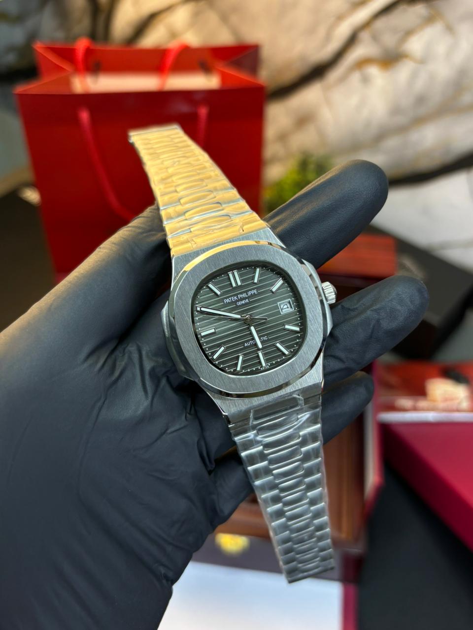 Patek Nautilus Automatic - Master Grade