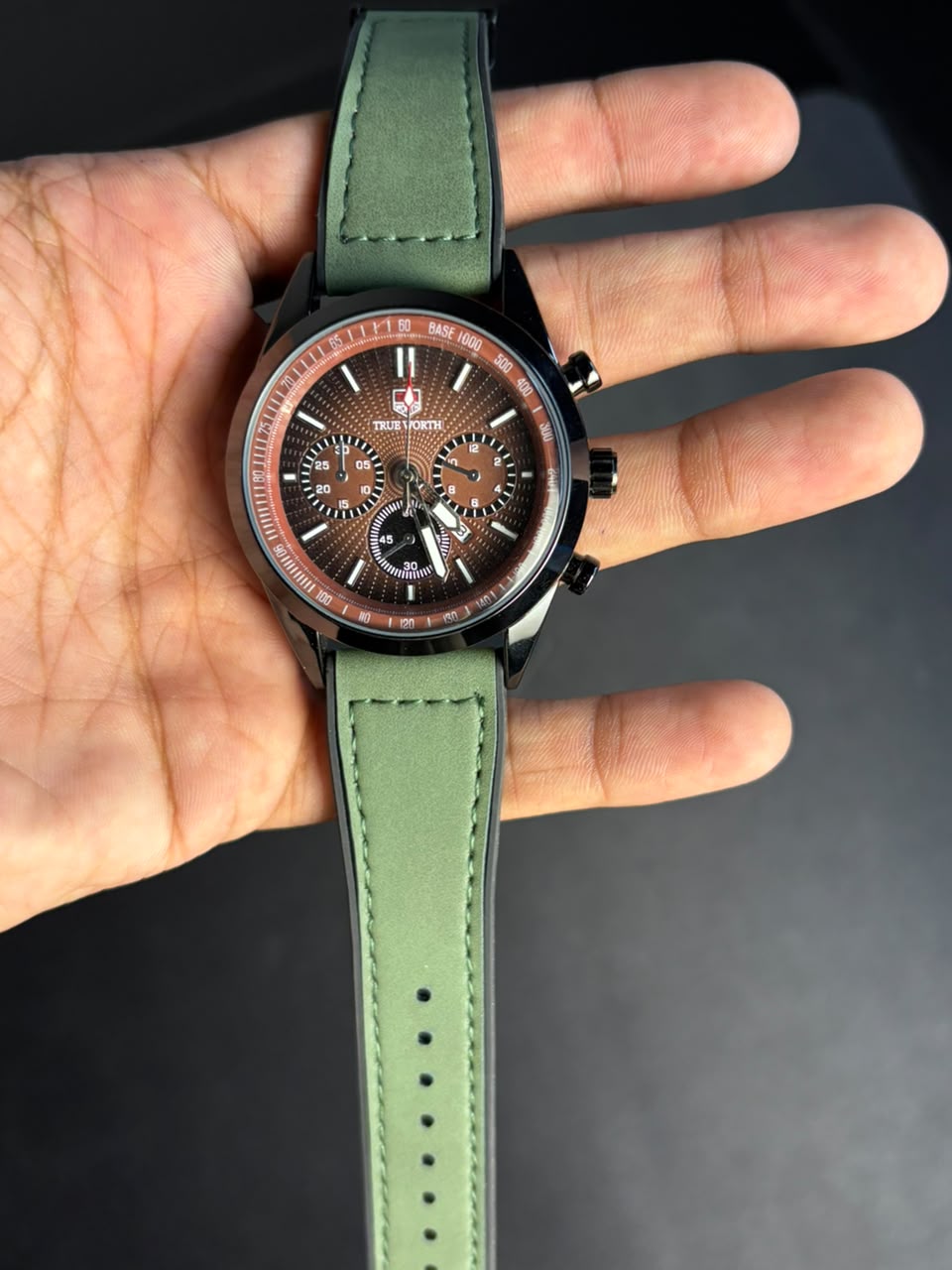 True Worth Non Chrono Watch With Unique Master Lock